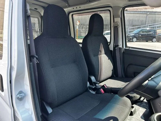 ダイハツ ハイゼットカーゴ