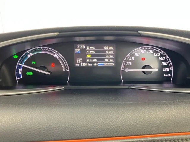 シエンタ ハイブリッド(トヨタ)の車両写真