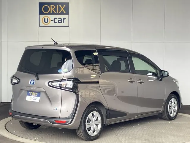 シエンタ ハイブリッド(トヨタ)の車両写真