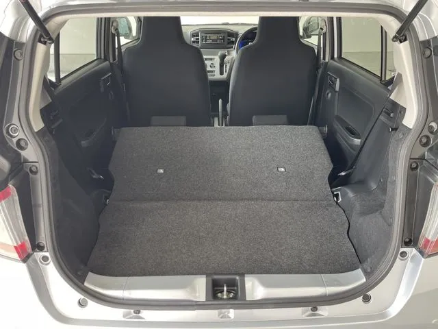 ダイハツ　ミラ　イース