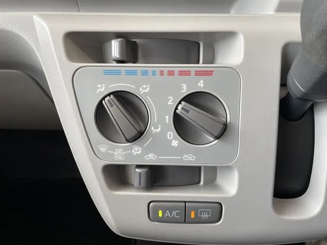 ダイハツ　ミラ　イース