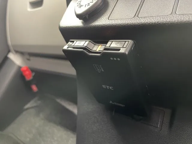 ダイハツ　ミラ　イース