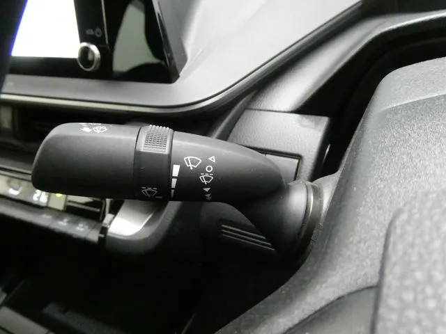 プリウス（トヨタ）の車両写真