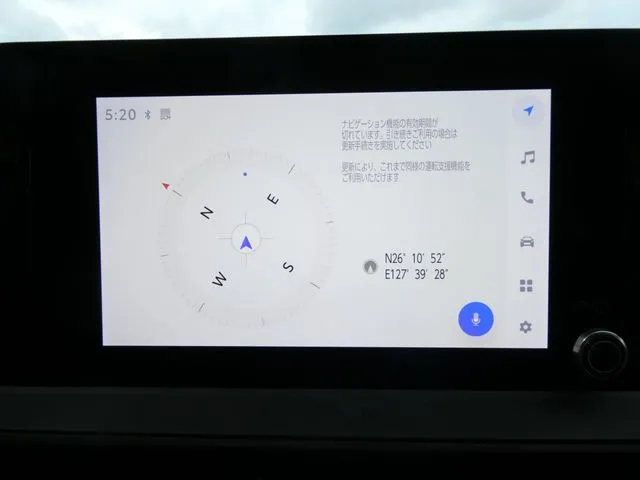 プリウス（トヨタ）の車両写真