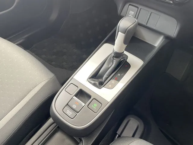 ホンダ　フィット　ｅ：ＨＥＶ