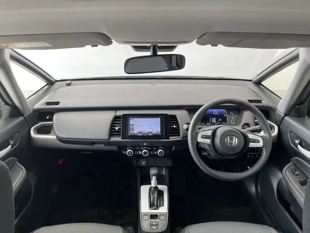 ホンダ　フィット　ｅ：ＨＥＶ