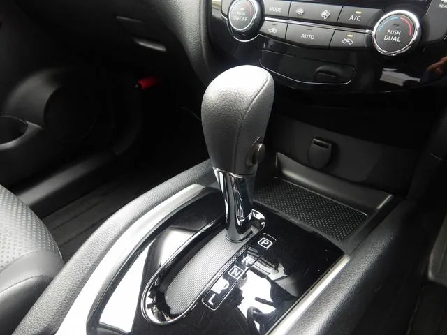 エクストレイル　ハイブリッド　４ＷＤ（ニッサン）の車両写真