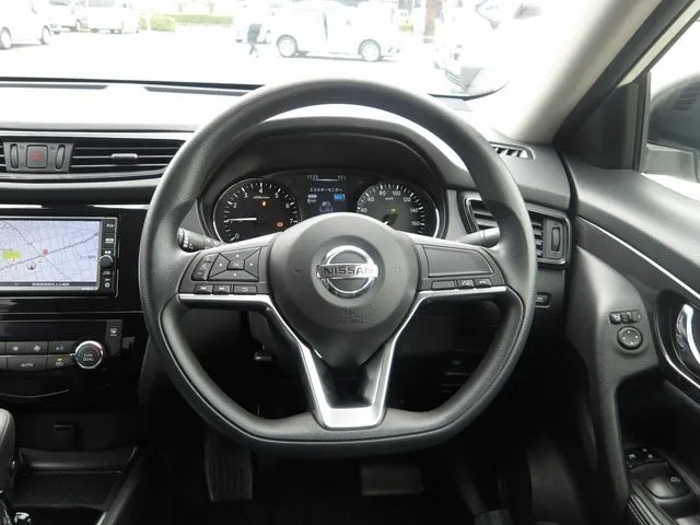 エクストレイル　ハイブリッド　４ＷＤ（ニッサン）の車両写真