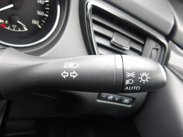 エクストレイル　ハイブリッド　４ＷＤ（ニッサン）の車両写真