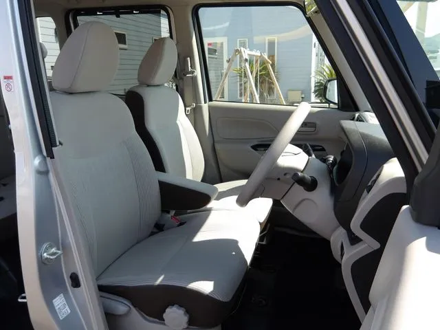 デイズ　ルークス（ニッサン）の車両写真