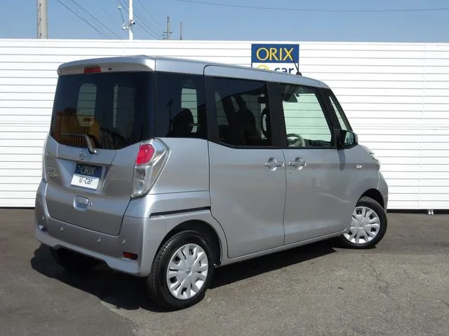 デイズ　ルークス（ニッサン）の車両写真