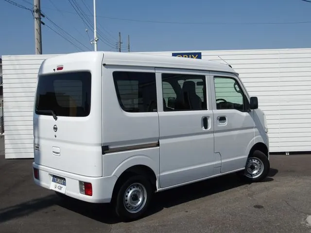 ＮＶ１００クリッパー（ニッサン）の車両写真