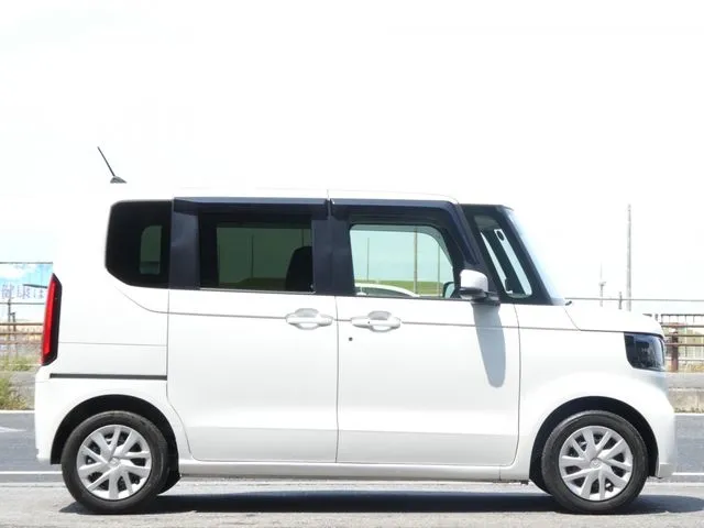Ｎ　ＢＯＸ（ホンダ）の車両写真