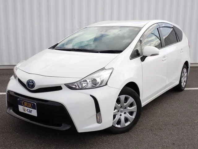 トヨタ　プリウス　アルファ