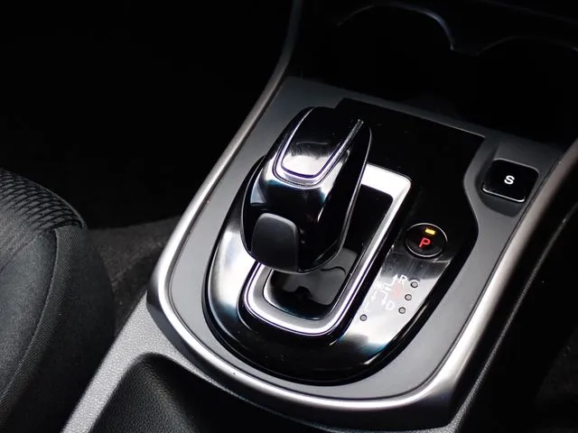 グレイス　ハイブリッド（ホンダ）の車両写真