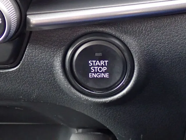 MAZDA3 セダン(マツダ)の車両写真