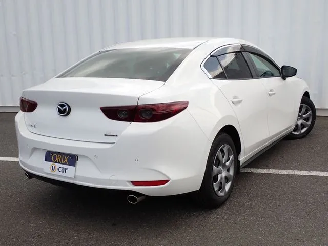 MAZDA3 セダン(マツダ)の車両写真