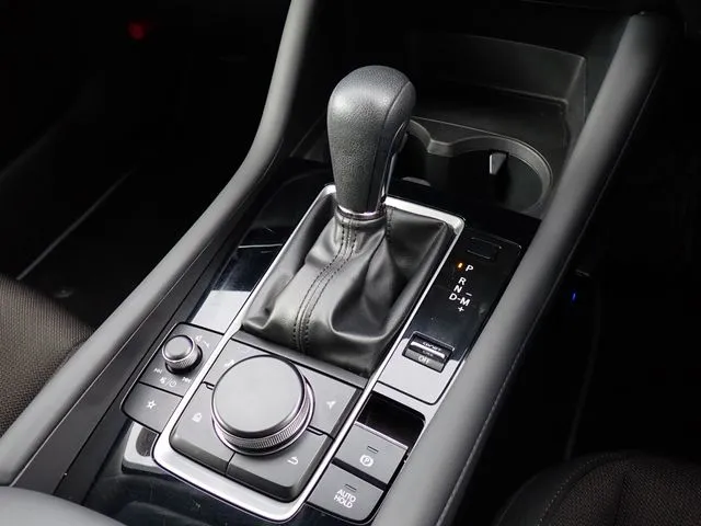 MAZDA3 セダン(マツダ)の車両写真