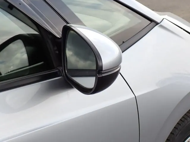 フィット e:HEV(ホンダ)の車両写真