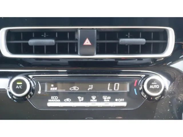 アクア（トヨタ）の車両写真