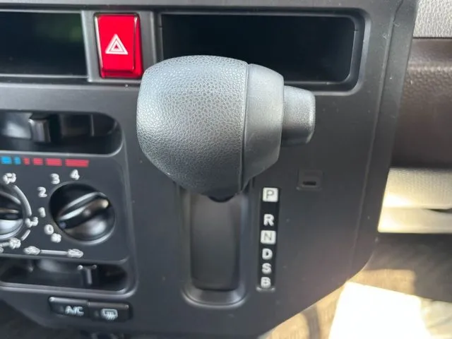 ルーミー(トヨタ)の車両写真