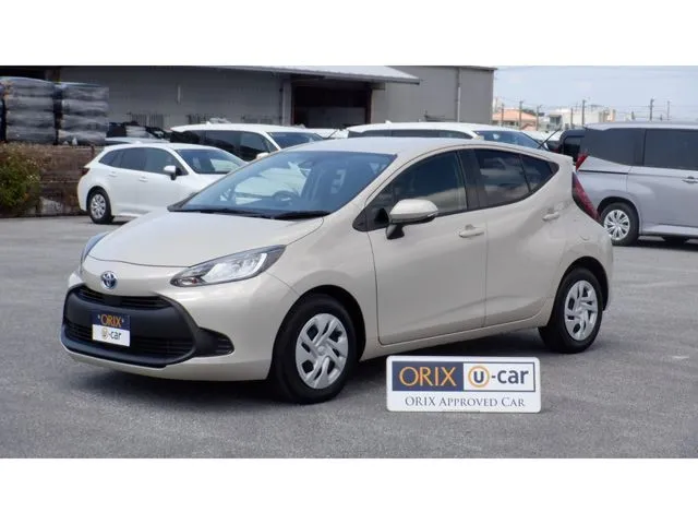 アクア（トヨタ）の車両写真