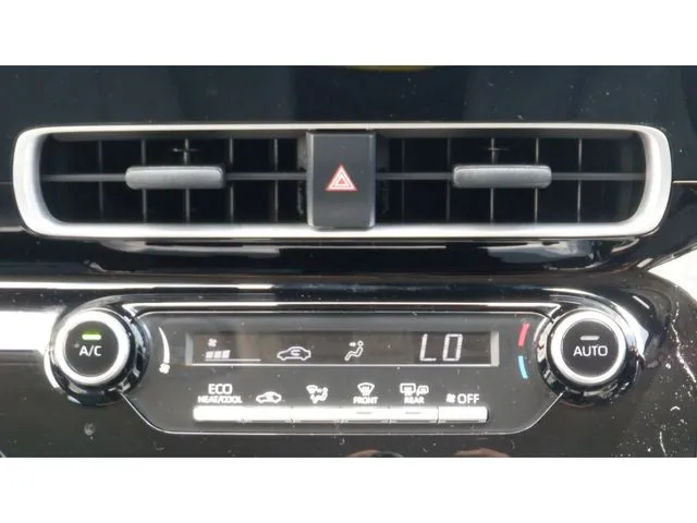 アクア（トヨタ）の車両写真