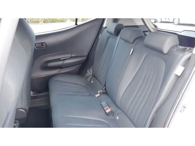 アクア（トヨタ）の車両写真