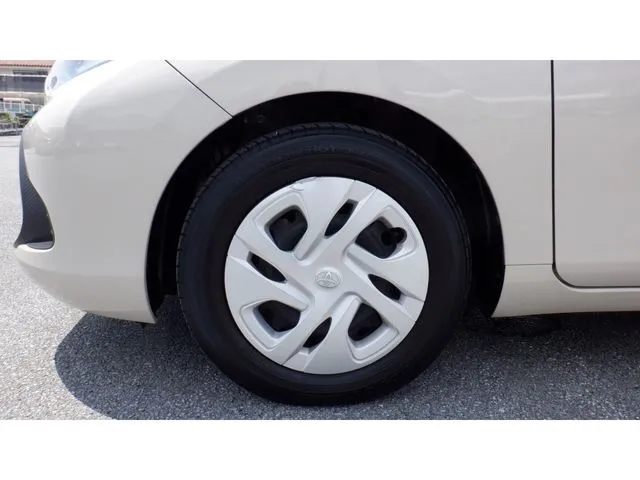 アクア（トヨタ）の車両写真