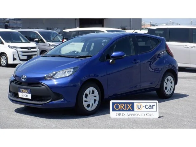 アクア（トヨタ）の車両写真