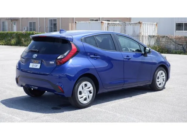 アクア（トヨタ）の車両写真