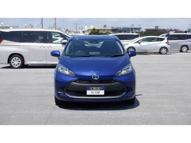 アクア（トヨタ）の車両写真