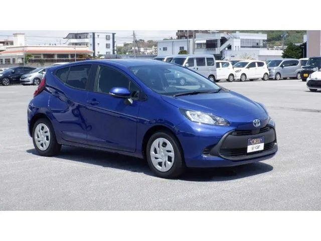 アクア（トヨタ）の車両写真