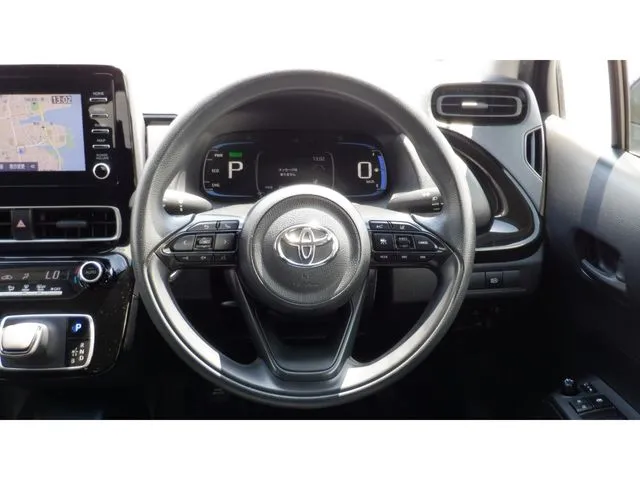 アクア（トヨタ）の車両写真