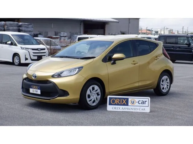 アクア（トヨタ）の車両写真