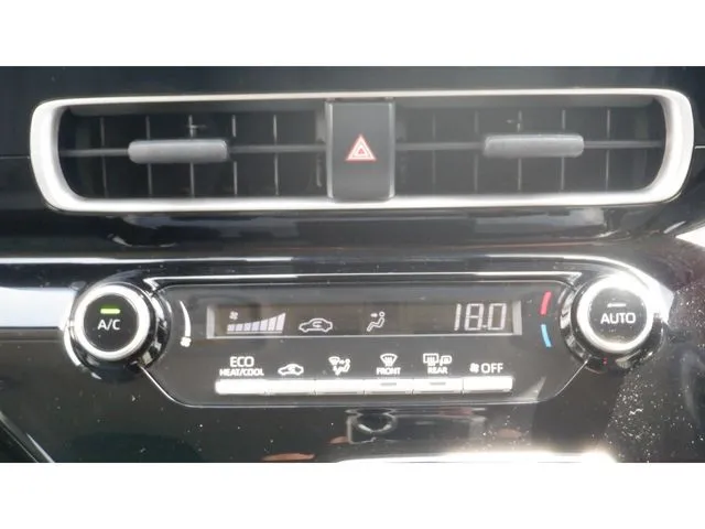 アクア（トヨタ）の車両写真