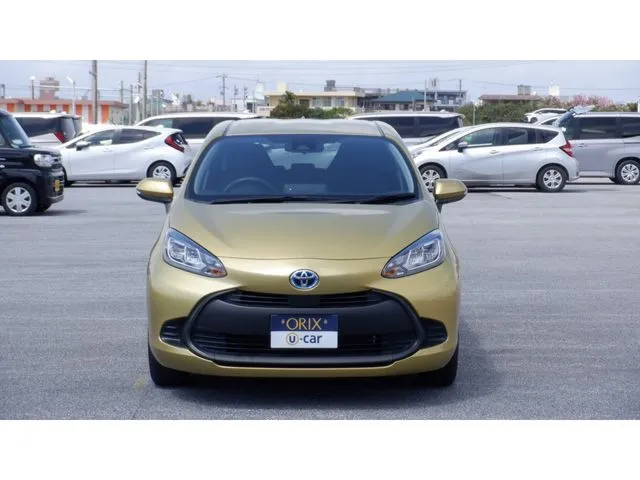 アクア（トヨタ）の車両写真