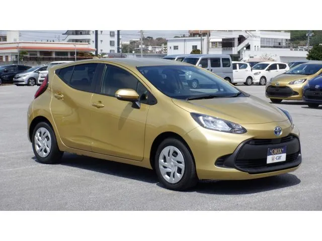 アクア（トヨタ）の車両写真