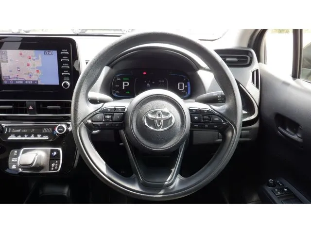 アクア（トヨタ）の車両写真