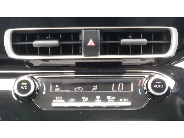 アクア（トヨタ）の車両写真