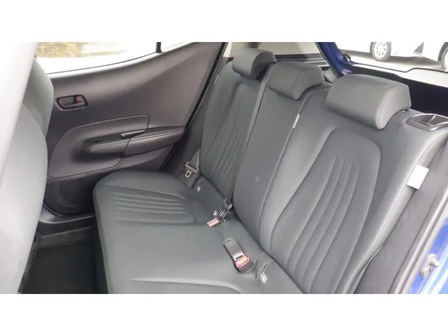 アクア（トヨタ）の車両写真