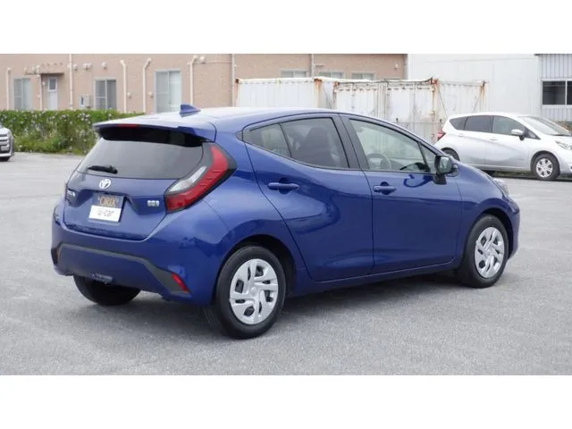 アクア（トヨタ）の車両写真