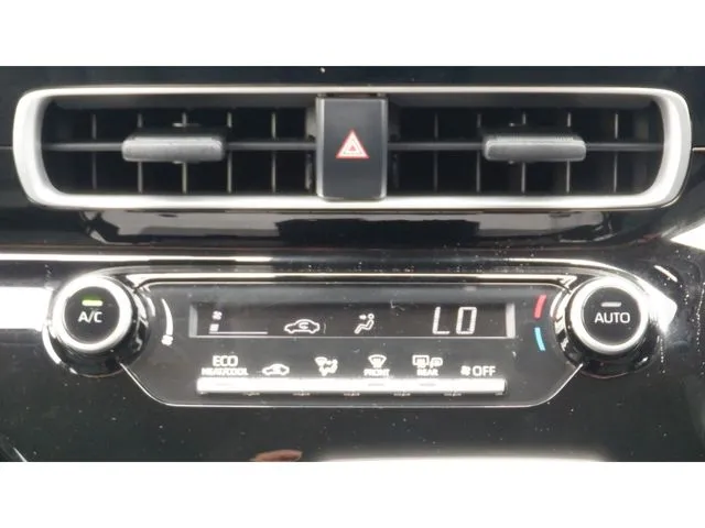 アクア（トヨタ）の車両写真