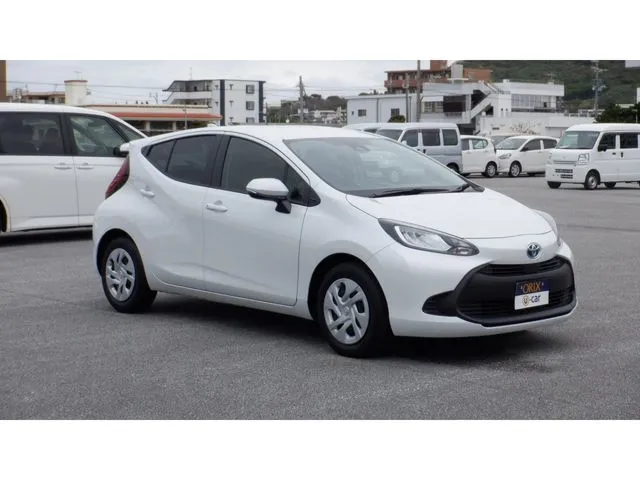 アクア（トヨタ）の車両写真