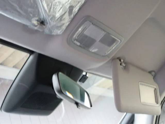 フィット e:HEV 4WD(ホンダ)の車両写真