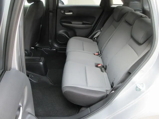 フィット e:HEV 4WD(ホンダ)の車両写真