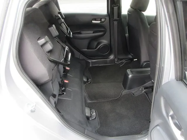 フィット e:HEV 4WD(ホンダ)の車両写真