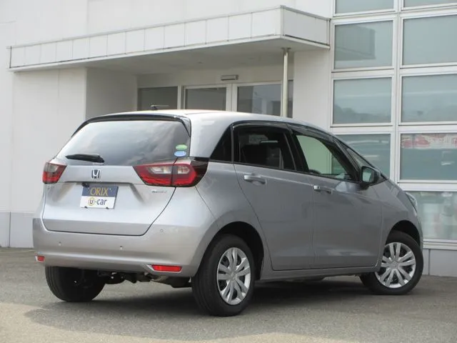 フィット e:HEV 4WD(ホンダ)の車両写真