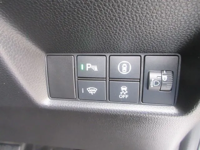 フィット e:HEV 4WD(ホンダ)の車両写真