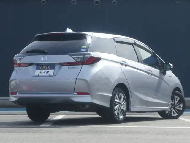 ホンダ　シャトル　ハイブリッド